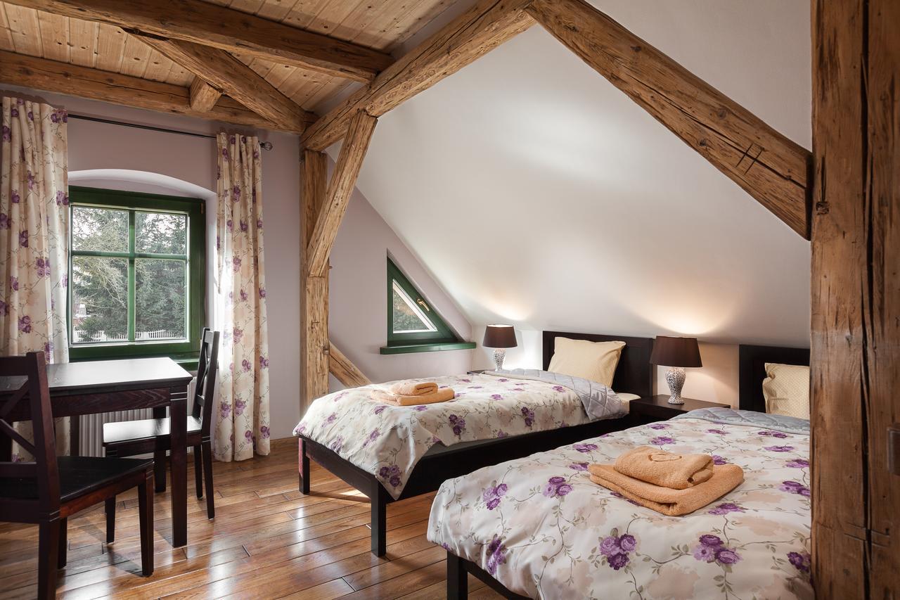 Villa Gosciniec Pod Grusza à Świerzawa Extérieur photo