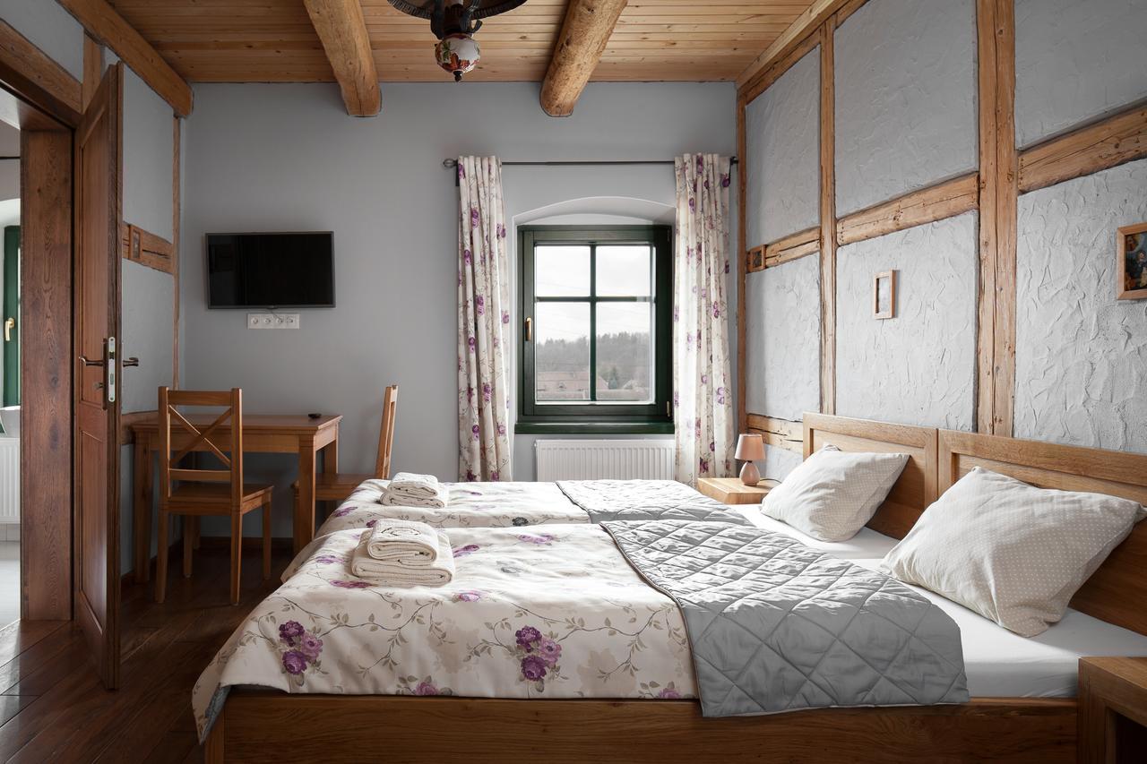 Villa Gosciniec Pod Grusza à Świerzawa Extérieur photo